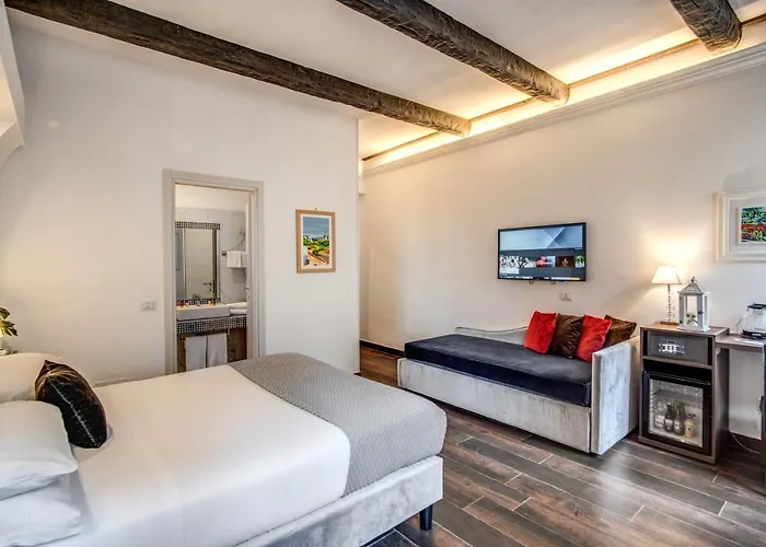בית הארחה Piazza Di Spagna Comfort 3*